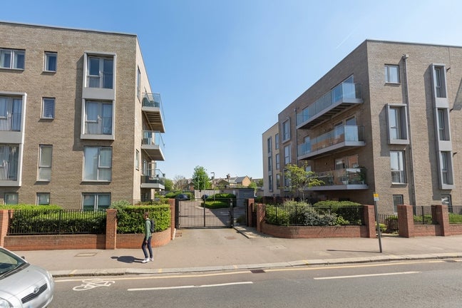 One Bedroom Apartment - E10 LEYTON Main Photo