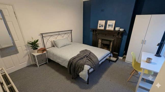 Full size Double beds and Cleaner Main Photo