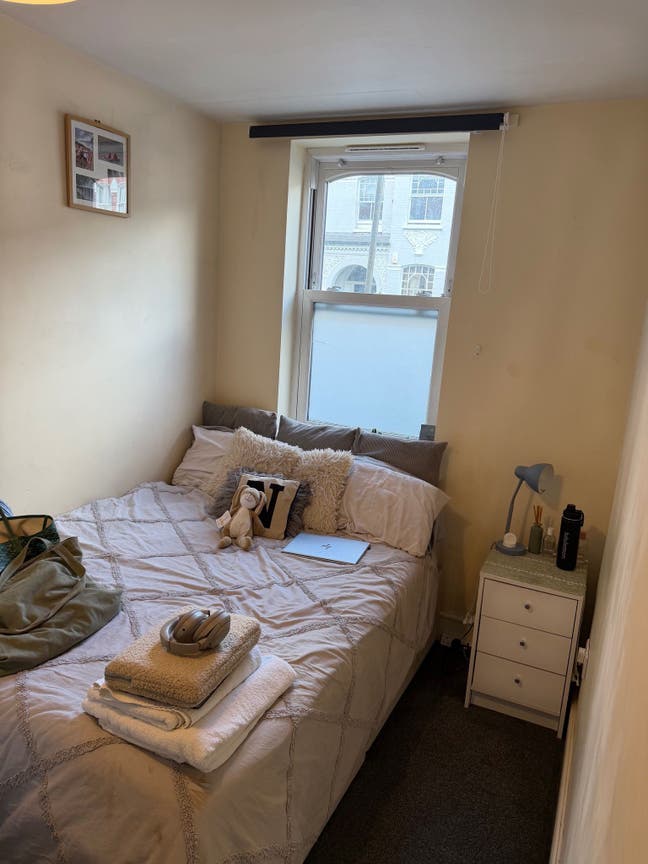 Double room, Great Location, Large Social space Main Photo