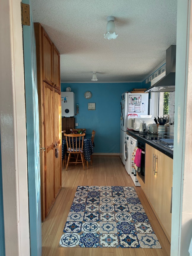 Double room  all bills included 9 th  October  Main Photo