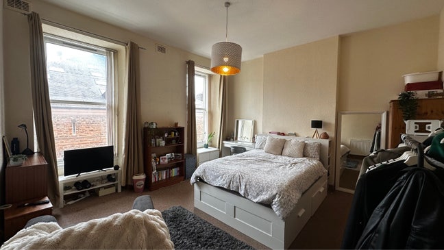 Double City Centre Room Available  Main Photo