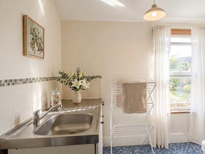 ✨ Charming Single Room Next to Park | Surrey Quays Main Photo