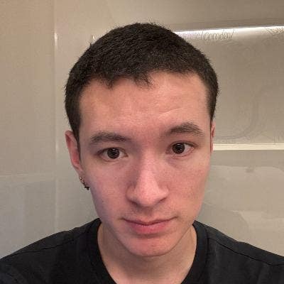 I am a professional male aged 28. I am lookin... Main Photo