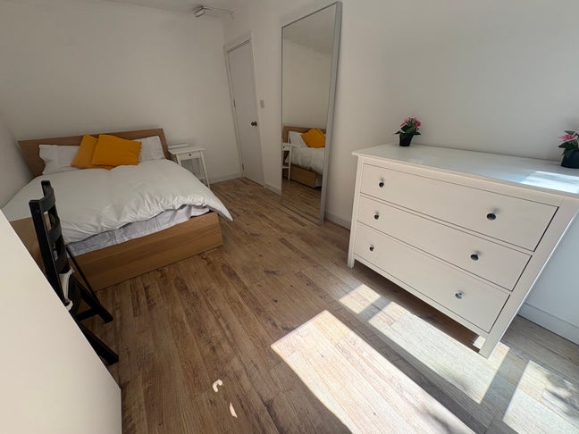 Super Cozy & Central Rooms Main Photo