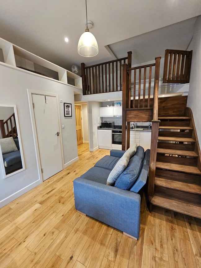 Modern House – 15 Minutes from Piccadilly Main Photo