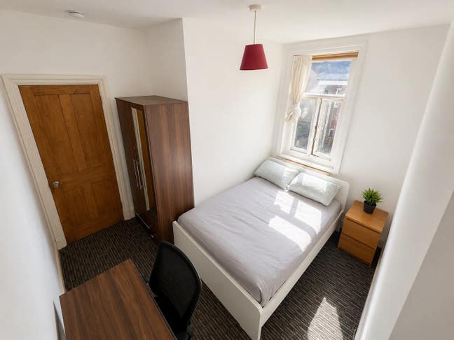 Stunning 5- Bed House Share, Turnpike Lane! Main Photo