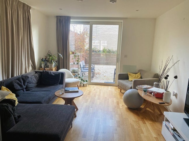 Double room in East village Main Photo