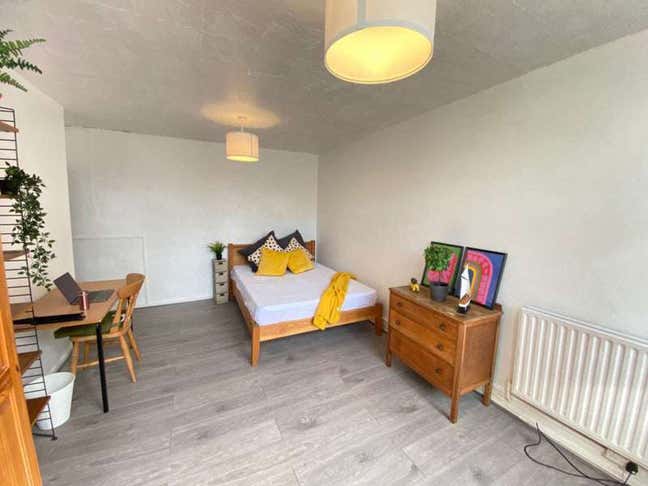 🔥 Large Double Room – Bills Included|Shadwell DLR Main Photo