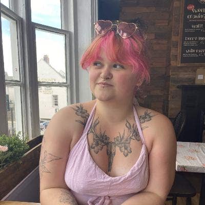 Part time master's student seeking room/flatmate Main Photo