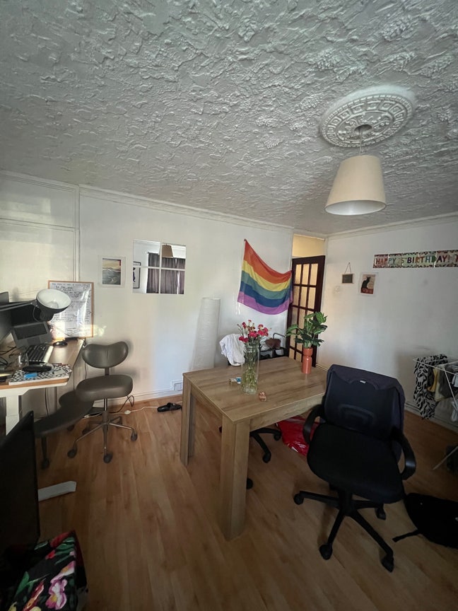 Double Room in Best Location with the Best People Main Photo