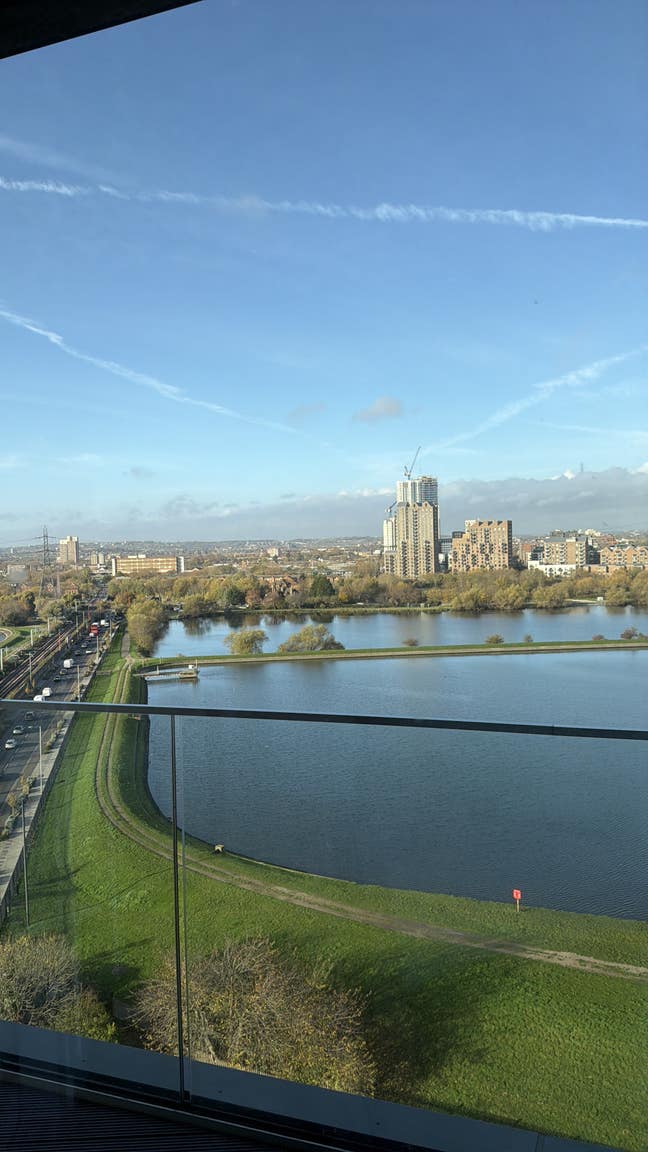 10th Floor Stunning Balcony, Super King Ensuite  Main Photo