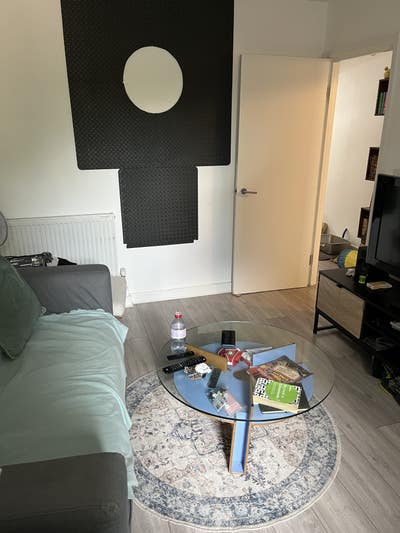 A double room- lots of natural light Main Photo