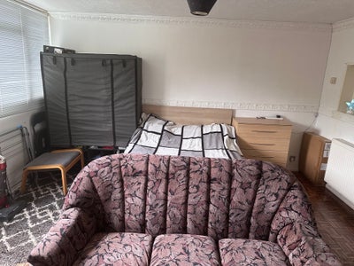 Large Double Room For Rent in shared house Main Photo