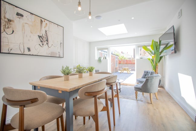 Brand New Luxury En-Suite Rooms – Prime Location Main Photo