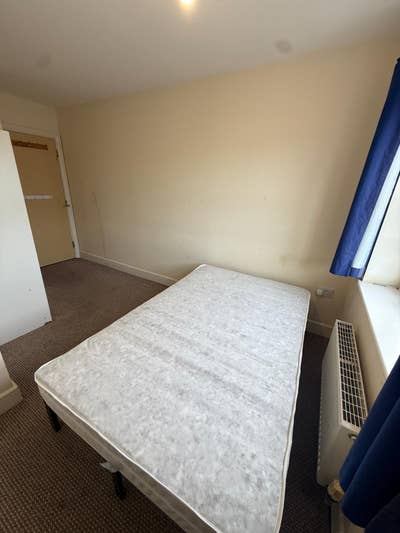 Room to share in Aylesbury town centre Main Photo