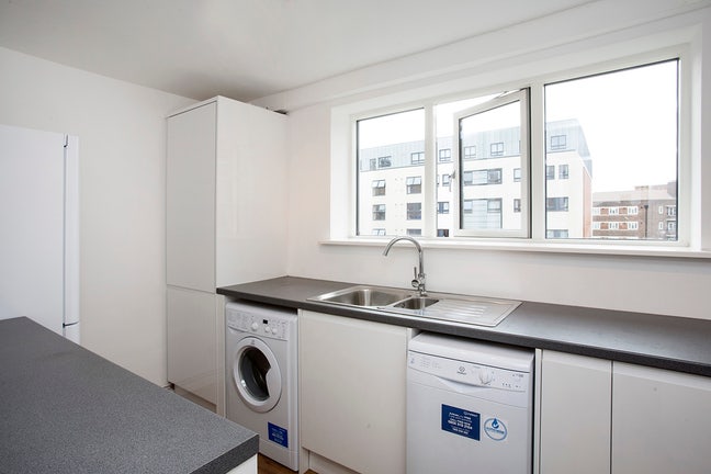 Single Room Opposite Qmw University Main Photo