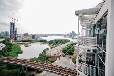 🌟 Bright Double Room | Canary Wharf | 3-Bed Flat Main Photo
