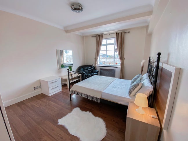 Huge Double Room in the ❤️ of Marylebone Main Photo