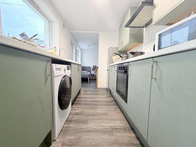 En-Suite Double Room All Bills Inc READY Main Photo