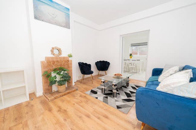  📍 2 Double Rooms | Lounge, Garden & Conservatory Main Photo