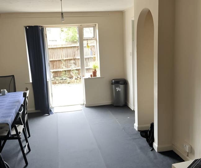 1 Bed Guardianship Flat in Acton  Main Photo