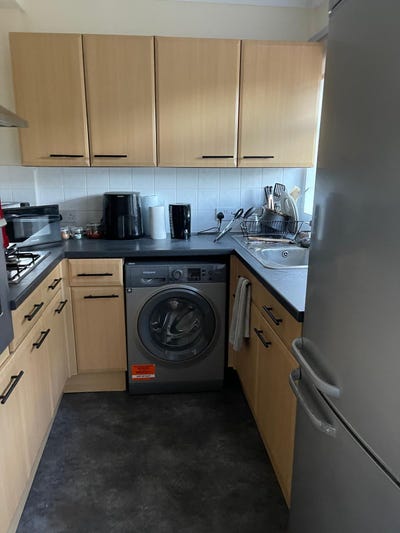 Semi-detached, student house Main Photo