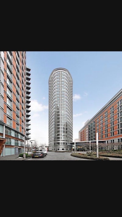Tenancy takeover for a studio in Ontario Tower Main Photo