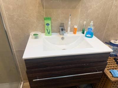 2 Double rooms available, 1 with en-suite  Main Photo