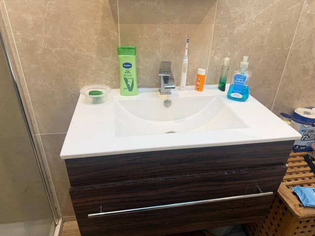 2 Double rooms available, 1 with en-suite  Main Photo