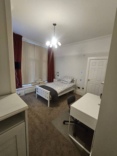 Ensuite Double Room, Parking Space, Branksome Park Main Photo