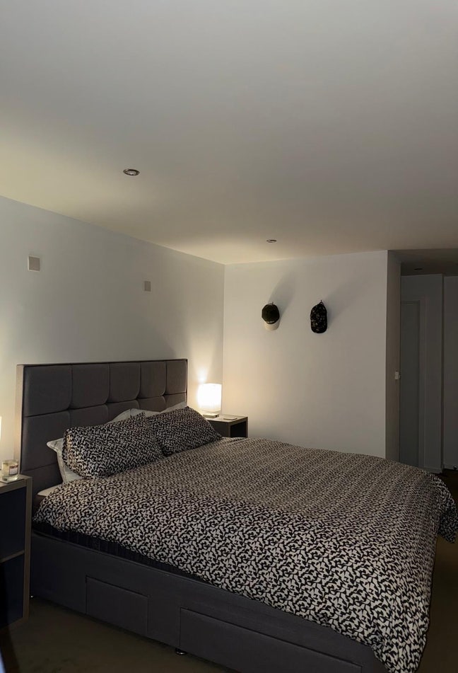En-Suite Double Room with Parking included Main Photo