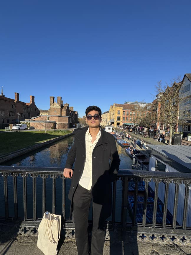 Looking for a place in London  Main Photo