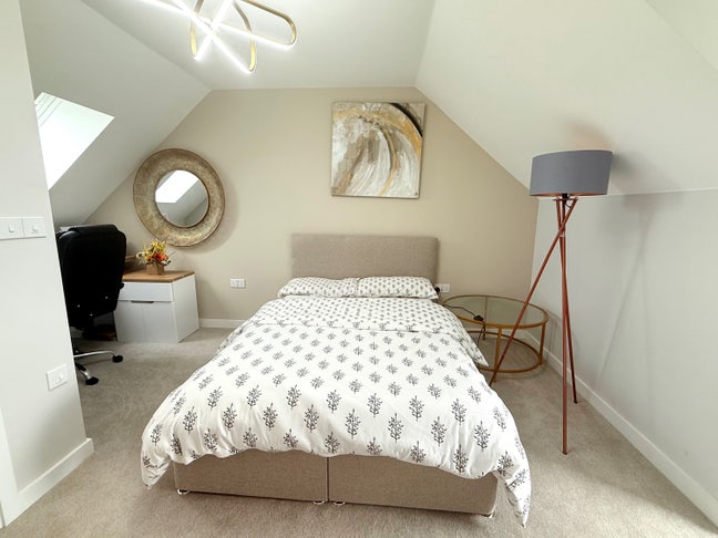 Amazing En-Suite Room  in Newport Road (New build) Main Photo