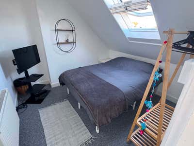 Sunny bedroom flat, 5 mins from the beach. Main Photo