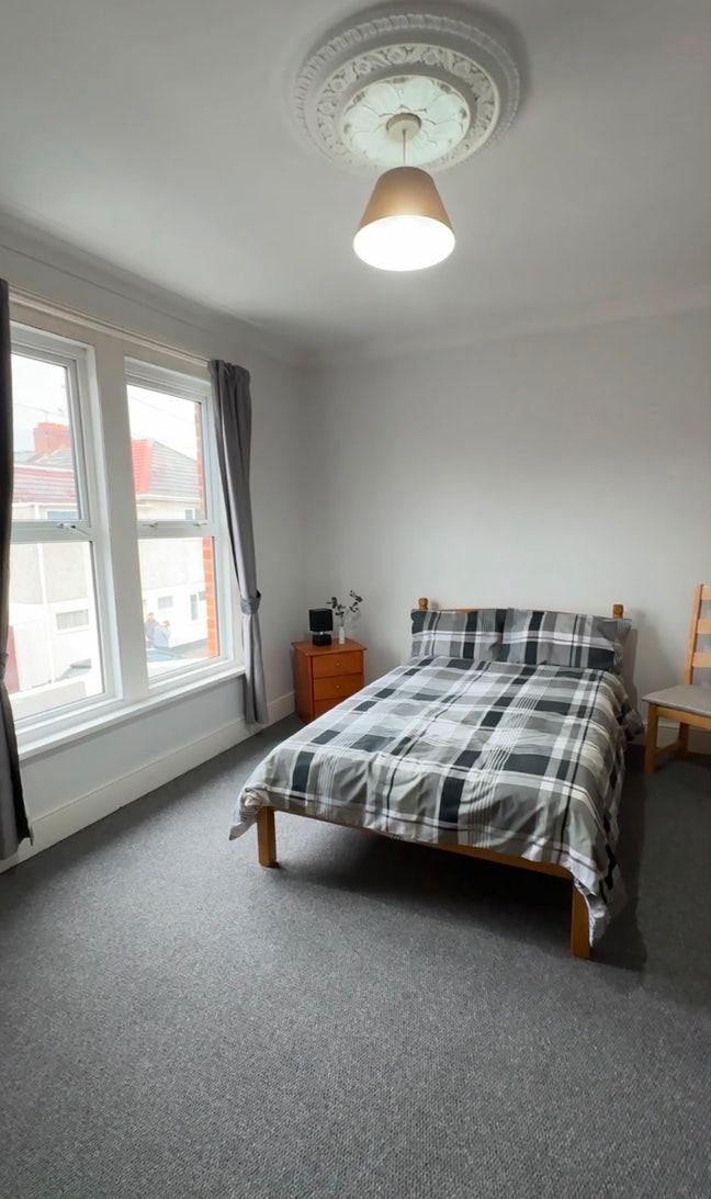 One Double Room  Main Photo