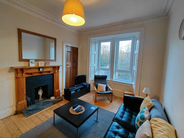Bright and Spacious Room on Dalry Road Main Photo