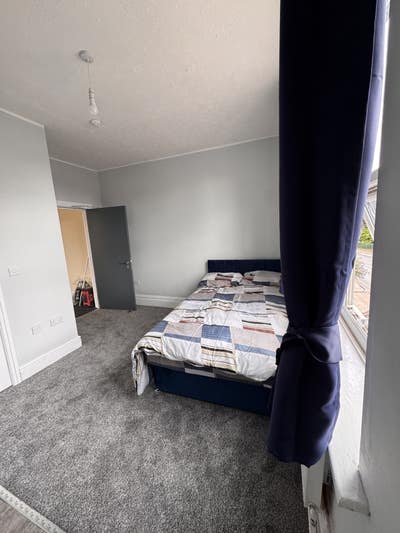 Beautiful Newly Refurbished En-Suite Room to Rent  Main Photo