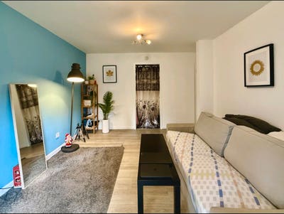 Single Room Available in a Modern 2-Bed Flat Main Photo