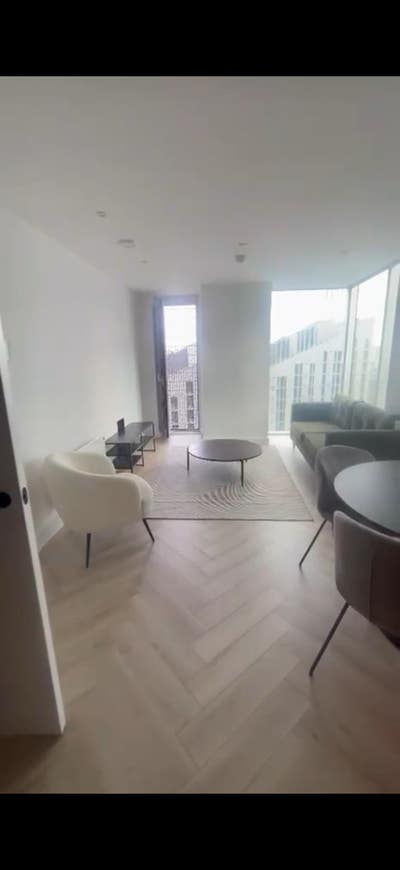 Female flatmate wanted!!  Main Photo