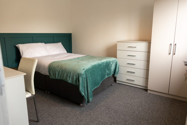 For Professionals/cleaning serv inc/ bills inc/ Main Photo