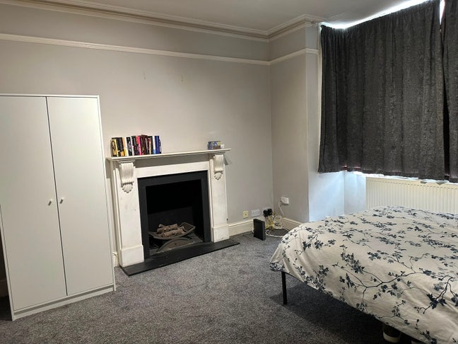 Double room 5min walk to Sutton station,bills inc Main Photo
