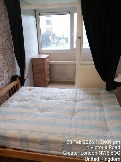 LARGE Double room in NW London (2-month sublet) Main Photo