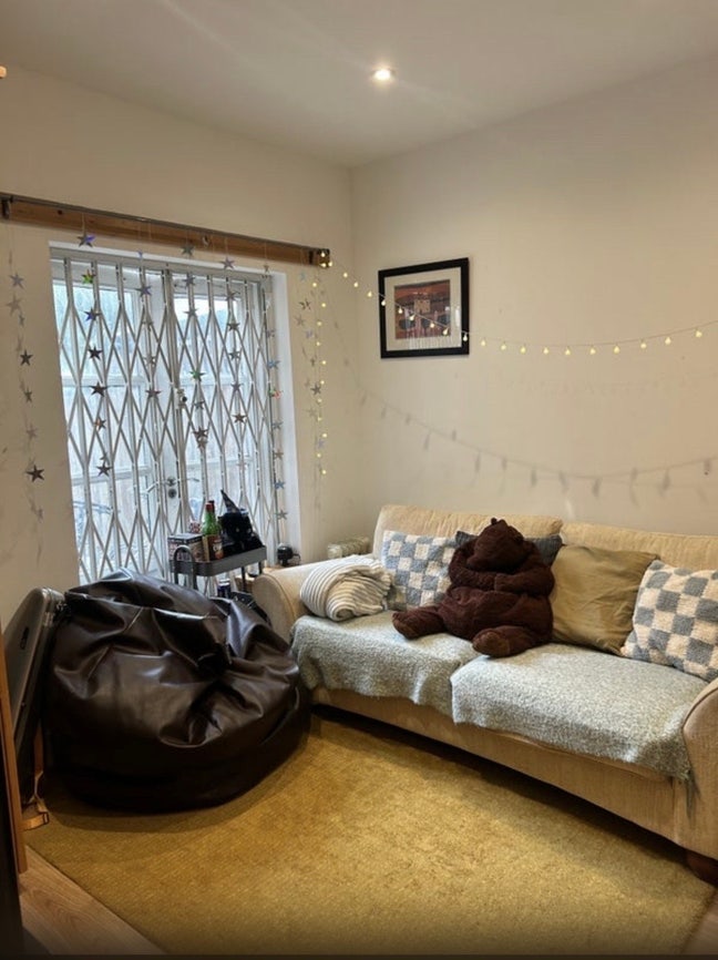 Looking for female flatmates  - E&C Bermondsey  Main Photo