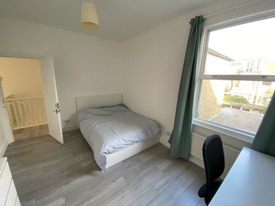 Double Room – Friendly Professional House Main Photo