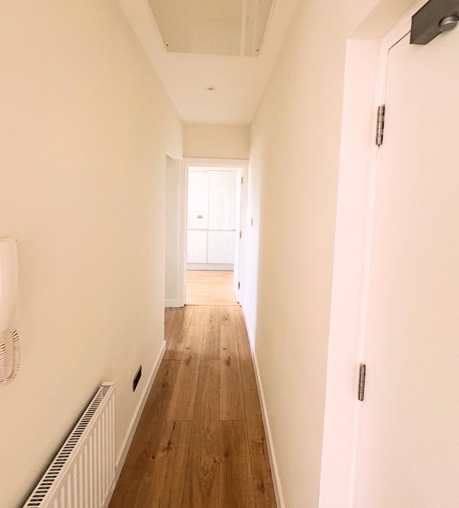 Newly Renovated Flat in NW1 Main Photo