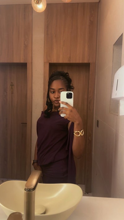 Hi, I’m Stephanie. I’m 23 years old I’l... Main Photo