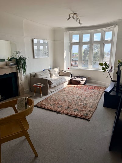 Double room in 2bdr flat, short or long term Main Photo