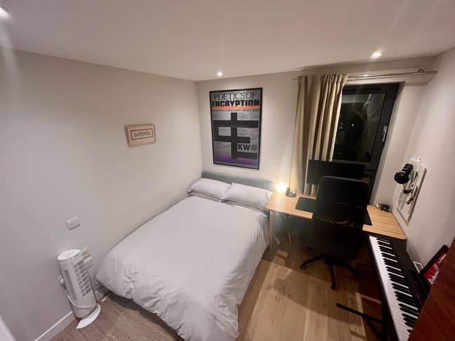 Double Room + Private Bath | Islington N1 Main Photo