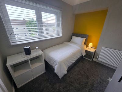 ​All-Ensuite House Share Near FGH Rooms from &pound;100  Main Photo
