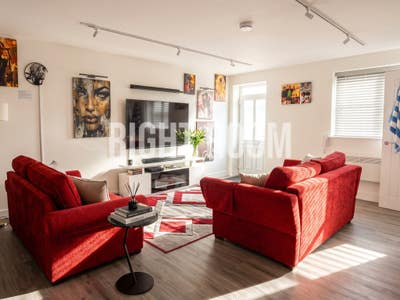 Studios on Shrly Rd | Starting &pound;850 Main Photo